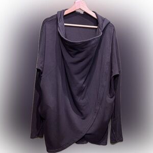 Athleta Purana Wrap Sweatshirt Black Size Medium Pockets Tumb-hole  Oversized